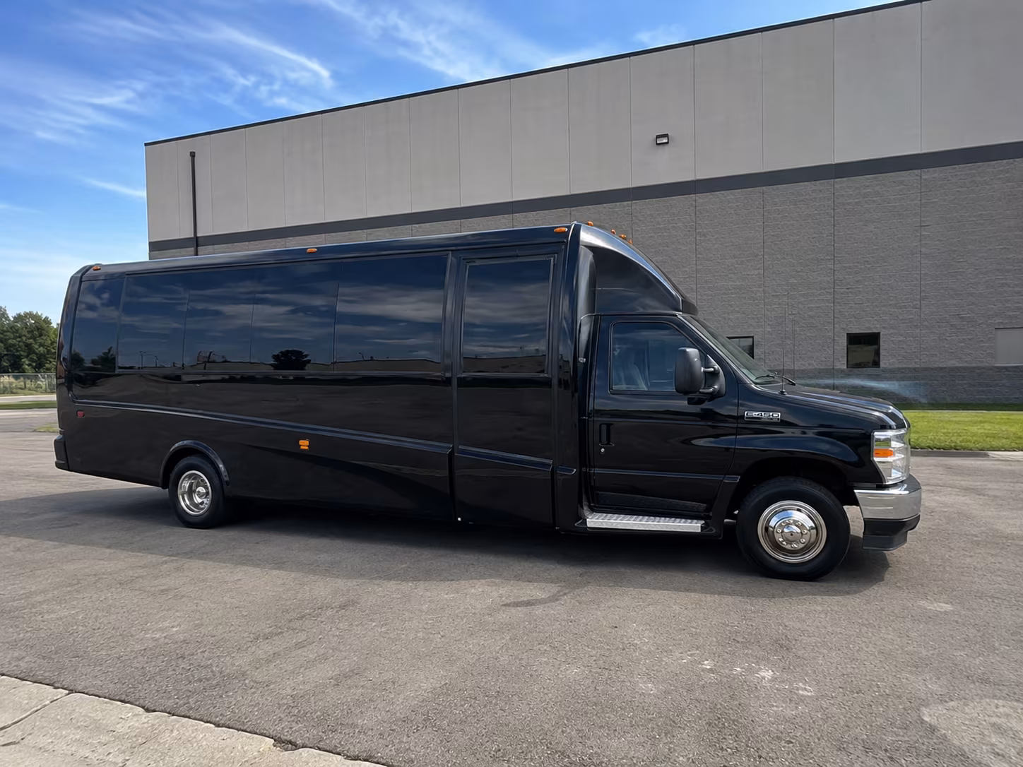 group transportation to metlife stadium and sports illustrated stadium